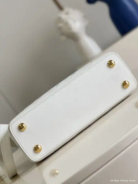 Rep LOUIS VUITTON CAPUCINES BB 0430